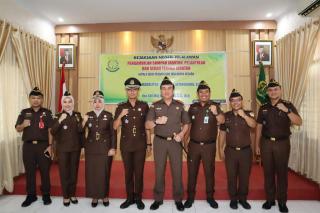 Kepala Kejari Pelalawan Lantik Kepala Seksi Perdata dan Tata Usaha Kejari Pelalawan
